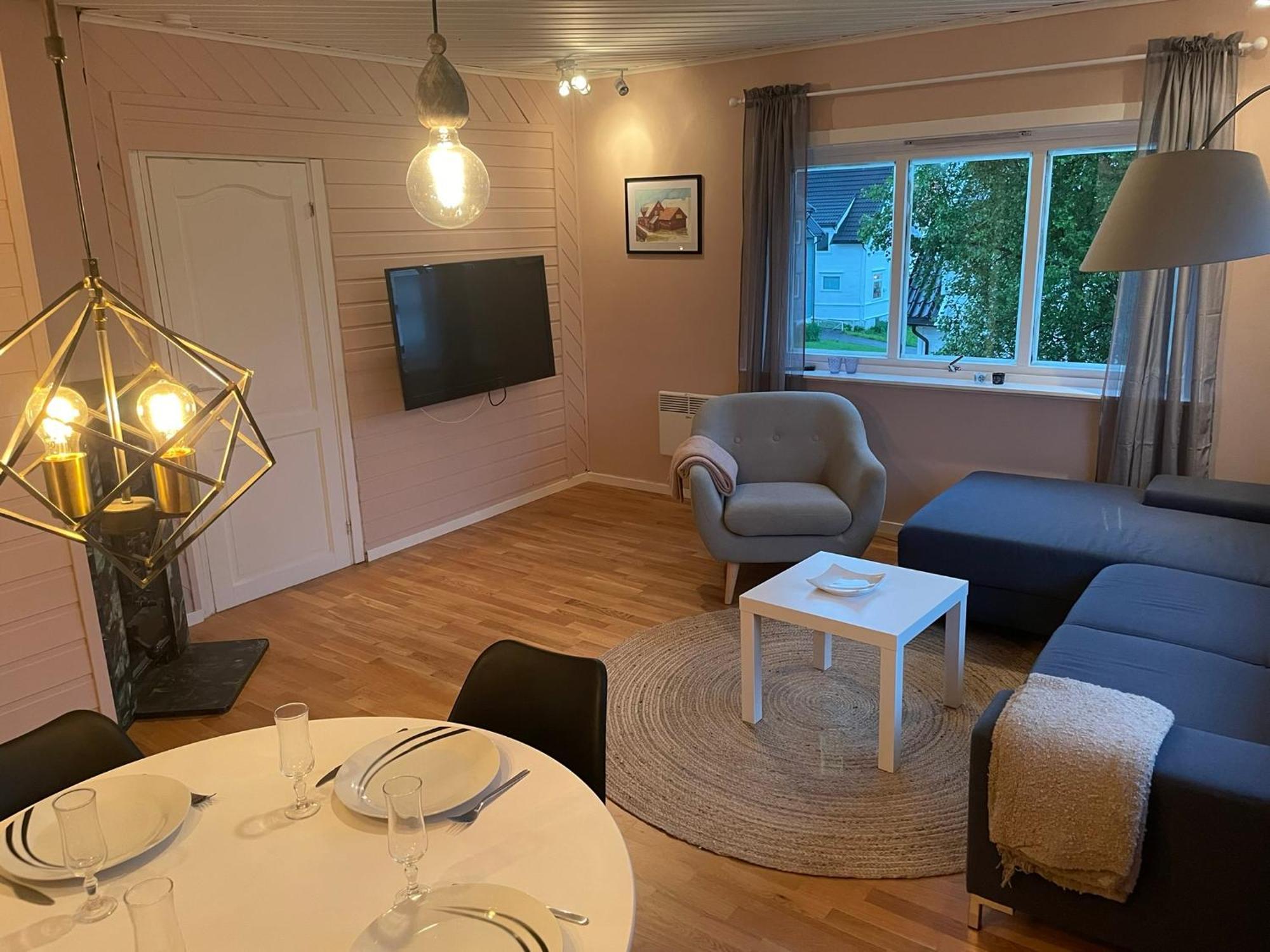 Centrally Located Apartment In Classic Townhouse Tromsø Exteriér fotografie
